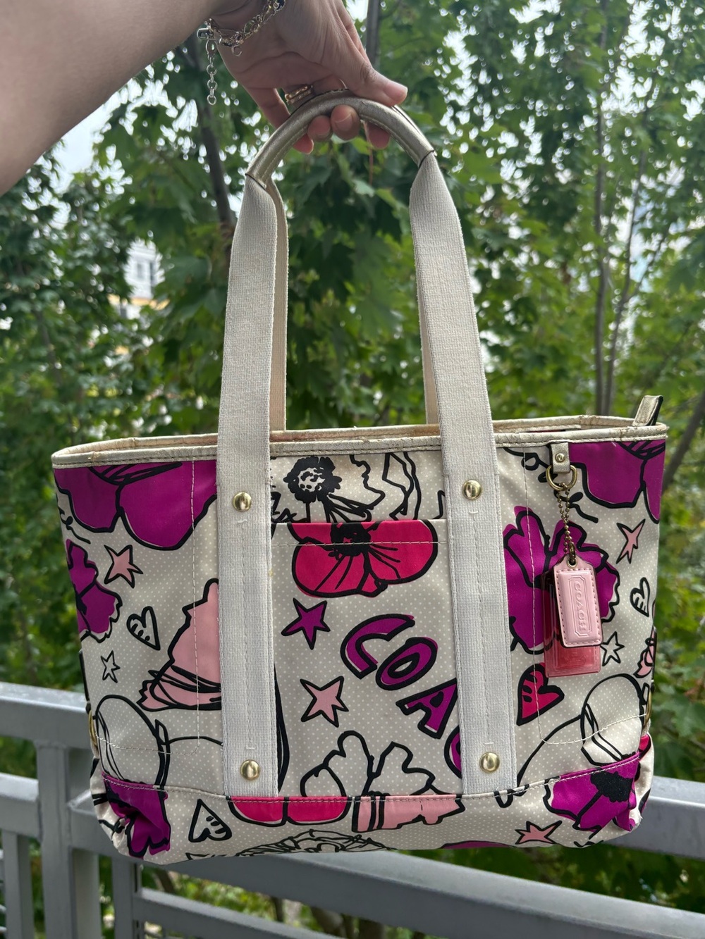 2011 Coach Poppy Graffiti Kyra Tote with original hangtags